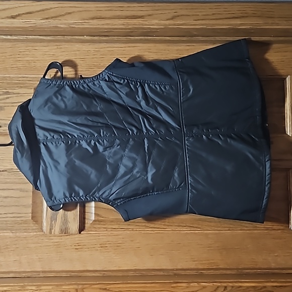 NWT Columbia Mix It Around Vest - Picture 3 of 4